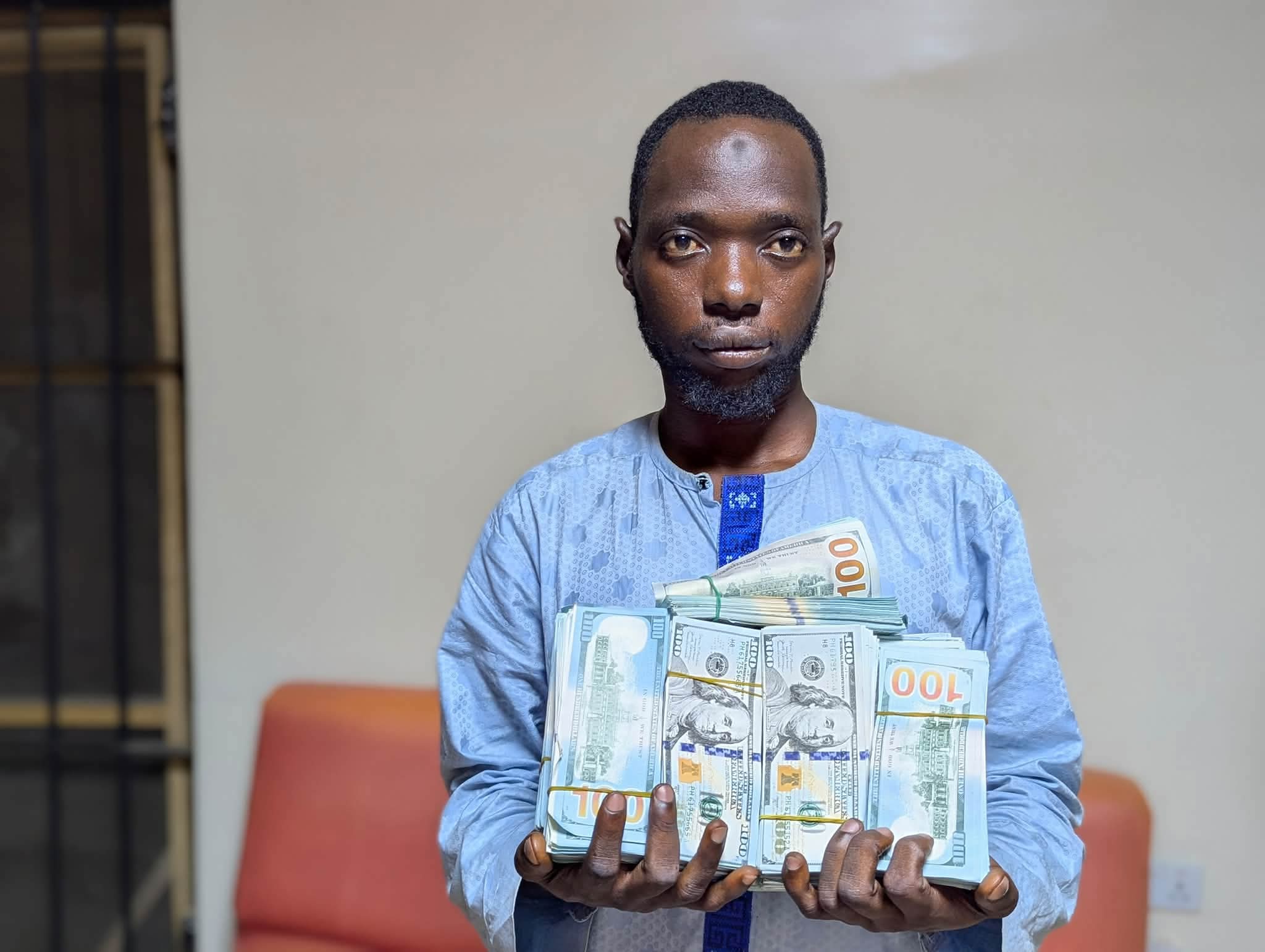 EFCC Probes Suspect With Fake $212,200