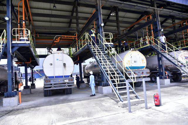 Dangote Refinery Slashes Petrol Price to ₦1,175 Per Litre