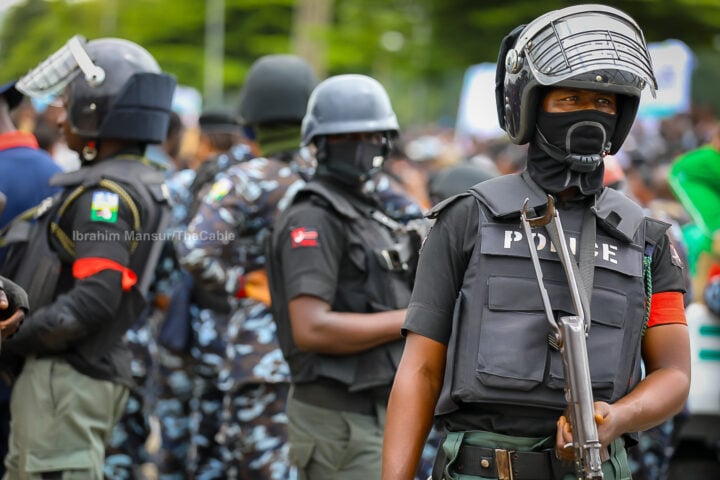 Handwritten Note Leads Police to Killers of Ex-Broadcaster