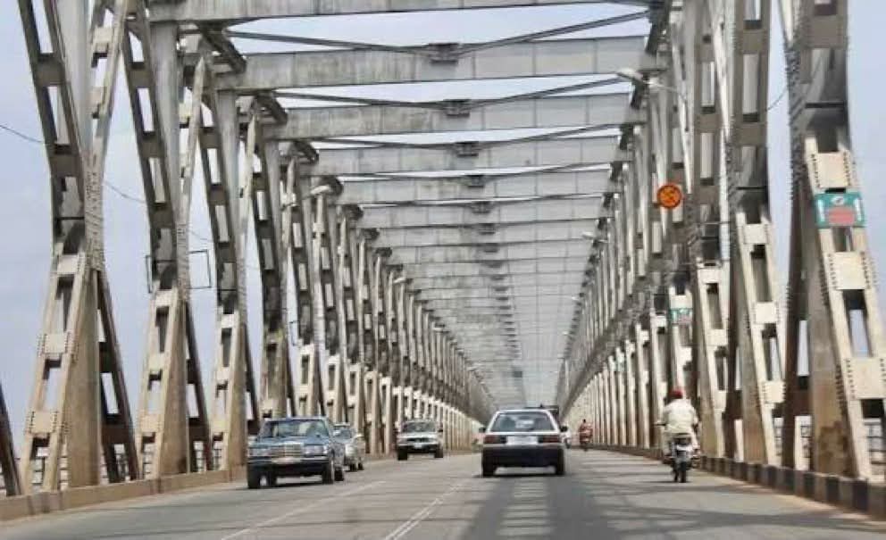 FG Closes First Niger Bridge for Two Weeks Over Emergency Repairs